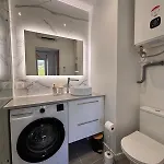 Le Scandinave - Refurbished - Tram Stop *