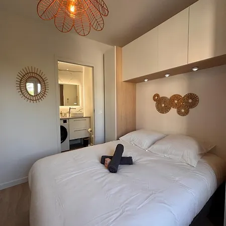 Le Scandinave - Refurbished - Tram Stop * אנמסה